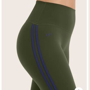 SET Active Dark Green Leggings with Blue Stripes